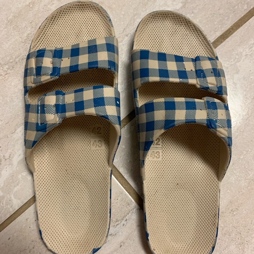 Freedom Moses Sandals - Picture 2 of 2